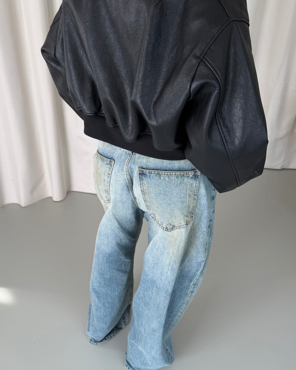 Washed Wide Leg Jeans